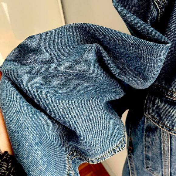 Levi’s “Stay Loose” Men’s Medium Demin Jacket - Picture 3 of 7